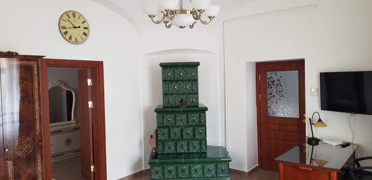 My-Lord Luxapartman Eger Exterior photo